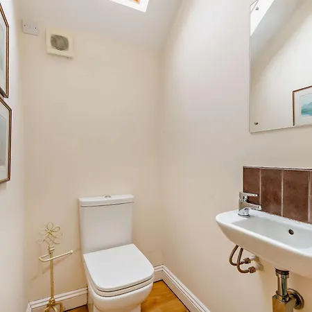 4 Bed In Keswick 93996 *